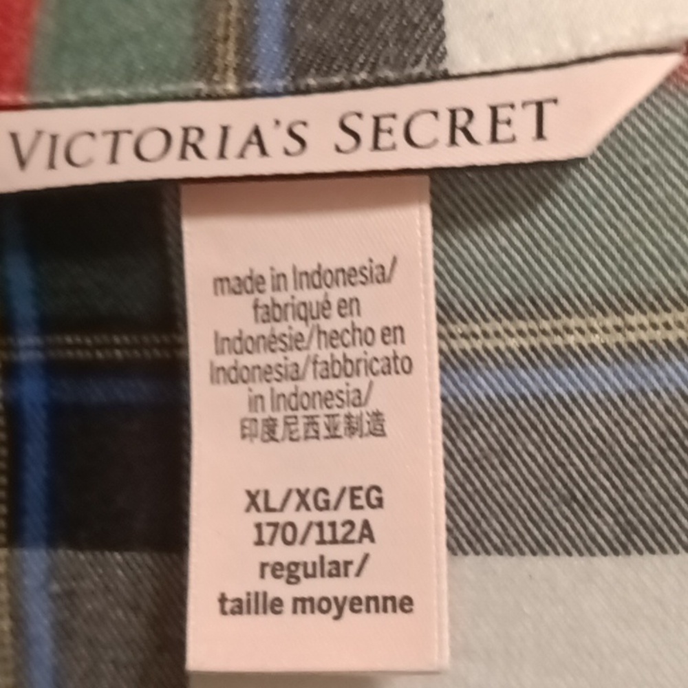 FINAL PRICE NWOT Victoria's Secret plaid pj's w gold streaks & drawstring XL